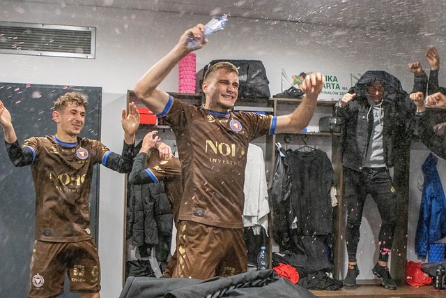 的中场组合 的中场组合